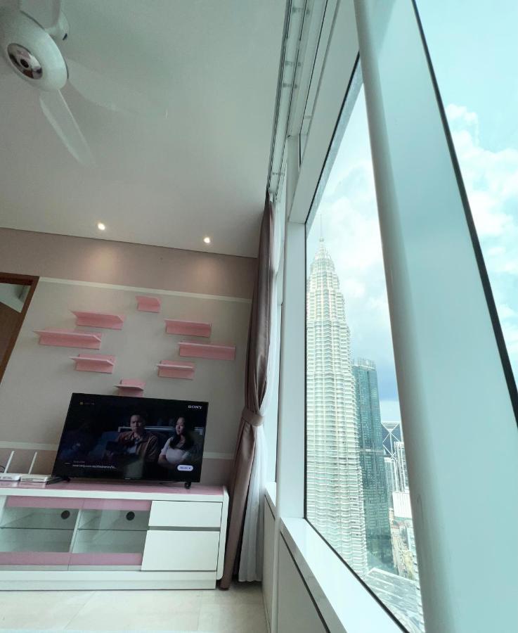 Sky Suites Klcc By Pnut Kuala Lumpur Exterior foto